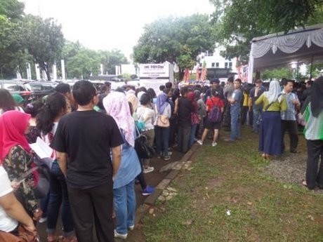 Calo Mulai Bermunculan di Hari Kedua Penukaran Tiket One Direction