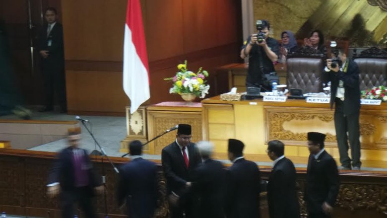 Arteria Dahlan Gantikan Wagub DKI Djarot Jadi Anggota DPR dari PDIP Arteria Dahlan Gantikan Wagub DKI Djarot Jadi Anggota DPR dari PDIP