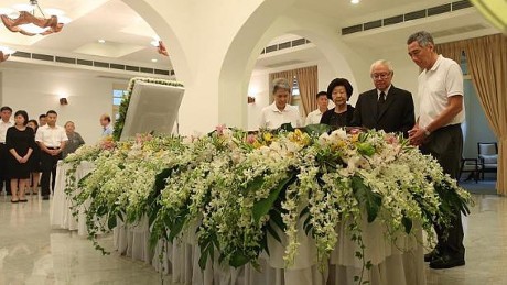 Beri Penghormatan Wafatnya Lee Kuan Yew, Ketua DPD Terbang ke Singapura