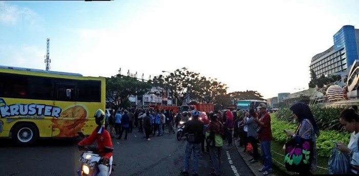 Sopir Angkot Razia Bus di Cibubur, Orang Kantoran: Bagaimana Kami Pergi Kerja?