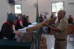 Saksi Ahli Kasus Nenek Asyani Akui Tak Punya Keahlian di Bidang Perkayuan