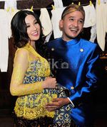 Wajah Bahagia Sarwendah dan Ruben Gelar Syukuran 7 Bulanan