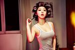 Kenakan Tank Top dan Underwear, Min 'miss A' Super Hot untuk 'COLORS'