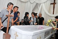 Frans Tumbuan meninggal dunia setelah menderita kanker stadium 4. Pool/Noel/detikFoto.