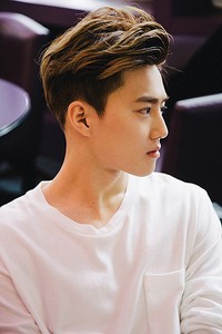 Sama seperti sebelumnya, EXO merilis empat foto teaser Suho. (SMTOWN)