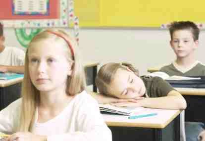 Terlalu Banyak Diberikan, PR Malah Tak Efektif Tingkatkan Prestasi Anak