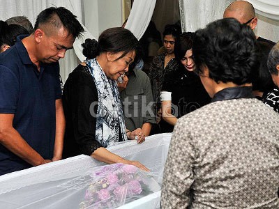 Yenny Rachman Kenang Sosok Frans Tumbuan