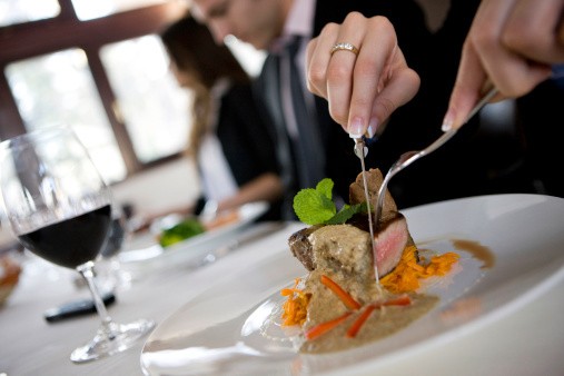 Inilah Cara Menyantap Kerang dan Spaghetti Dalam Santap Formal (1)