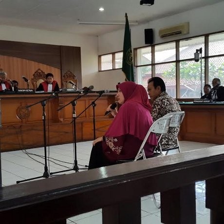 Sidang Ade Swara Diramaikan Surat Kaleng Berisi Penyesalan