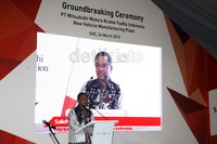 Menteri Perindustrian Saleh Husin memberikan sambutan.