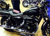 Tidak hanya mobil, motor pun dipamerkan seperti halnya motor HD ini.