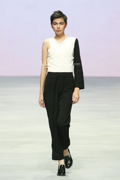 Rinda Salmun Elevation. Lauriel Fearless. Indonesia Fashion Week 2015 at Jakarta Convention Center. Senayan. Jakarta. [Foto: Mohammad Abduh/Wolipop]