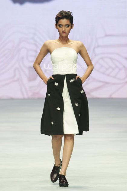 Rinda Salmun Elevation. Lauriel Fearless. Indonesia Fashion Week 2015 at Jakarta Convention Center. Senayan. Jakarta. [Foto: Mohammad Abduh/Wolipop]