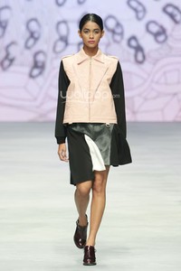 Rinda Salmun Elevation. Lauriel Fearless. Indonesia Fashion Week 2015 at Jakarta Convention Center. Senayan. Jakarta. [Foto: Mohammad Abduh/Wolipop]