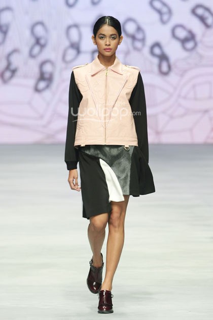 Rinda Salmun Elevation. Lauriel Fearless. Indonesia Fashion Week 2015 at Jakarta Convention Center. Senayan. Jakarta. [Foto: Mohammad Abduh/Wolipop]