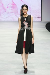Rinda Salmun Elevation. Lauriel Fearless. Indonesia Fashion Week 2015 at Jakarta Convention Center. Senayan. Jakarta. [Foto: Mohammad Abduh/Wolipop]