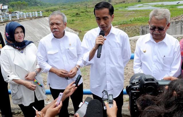 Jokowi Dipuji Berani Hapus Subsidi BBM, Tapi Harus Lanjutkan Reformasi