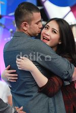 Ina Thomas dan Axel Mesra Bak Pacaran, Raffi dan Nagita Gelar Syukuran