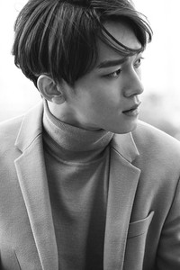 Foto teaser Chen dapat dilihat di situs exo.smtown.com, tentu setelah memasukkan kata kunci yang benar. (SMTOWN)