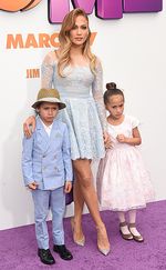Jennifer Lopez dan Anak Kembar Kesayangannya