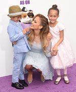 Jennifer Lopez dan Anak Kembar Kesayangannya