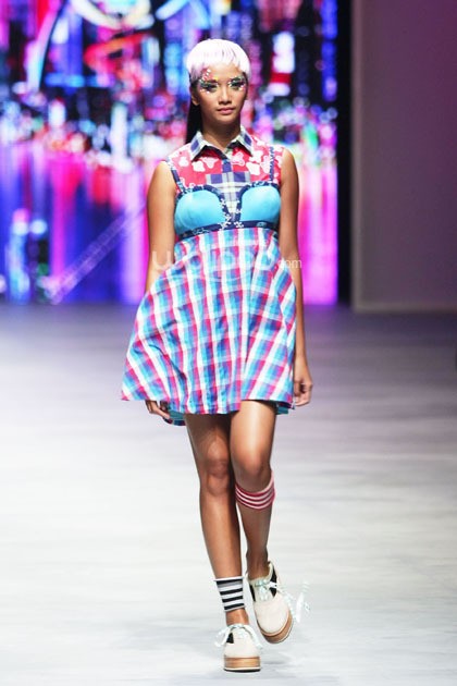 LENNOR by Lenny Agustin Artisanal City. Indonesia Fashion Week 2015 at Jakarta Convention Center. Senayan. Jakarta. [Foto: Mohammad Abduh/Wolipop]