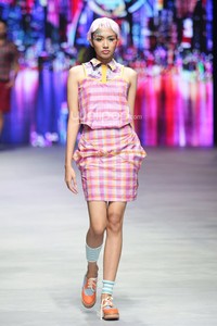 LENNOR by Lenny Agustin Artisanal City. Indonesia Fashion Week 2015 at Jakarta Convention Center. Senayan. Jakarta. [Foto: Mohammad Abduh/Wolipop]