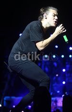 Harry Styles Bikin Histeris Directioner Indonesia