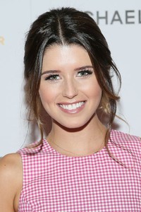 Katherine terlihat cantik tersenyum. Mike Windle/Getty Images/detikFoto.