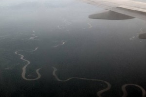 Pemandangan Sungai Amazon Ala Banyuwangi dan Papua