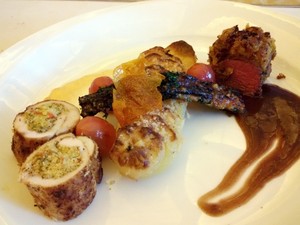 Ada Kelinci Paskah dan Lamb Loin Saus Port Wine Lezat di Easter Vaganza