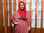 Thalita Latief Tampil Berhijab