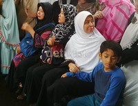 Tampak Raut wajah sedih dari Ervie dan anak-anaknya.