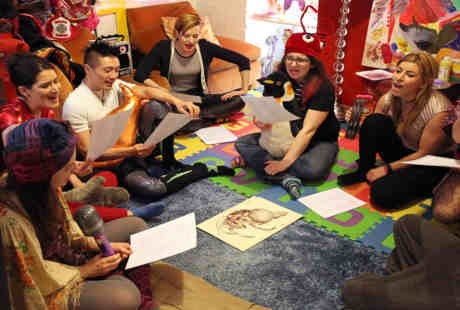 Selamat Datang, di TK Ini Murid-muridnya Orang Dewasa Lho