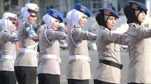 Komnas HAM Apresiasi Polri yang Izinkan Polwan Berjilbab Komnas HAM Apresiasi Polri yang Izinkan Polwan Berjilbab