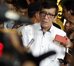 Ketum PAN Belum Bersikap Soal Angket Menkum Yasonna
