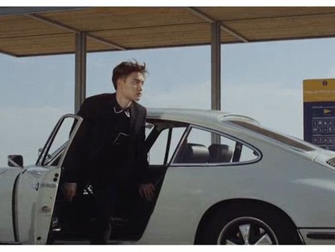 Naik Mobil Putih, D.O Tutup Teaser EXODUS di Colorado