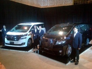 Daftar Lengkap Tipe dan Harga Toyota Alphard dan Vellfire