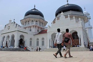 Syahdunya Jumatan di Masjid Raya Baiturrahman Banda Aceh