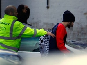 Baru Sehari Keluar dari One Direction, Zayn Malik Kembali ke Studio Rekaman