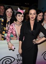 Katy Perry Bertemu Kembarannya