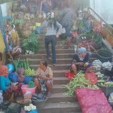 Duh, Lapak di Pasar Keputran Masih Dijadikan Tempat Tinggal