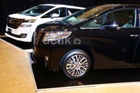 All New Alphard dan All New Vellfire didesain dan dikembangkan dalam konsep grandeluxe, kendaraan yang menawarkan kualitas kemewahan tertinggi dalam segala tampilan dan peralatannya, ungkap Wakil Presiden PT Toyota-Astra Motor Suparno Djasmin di acara peluncuran All New Alphard dan Vellfire, di Thamrin Nine Ballroom, Jakarta, Jumat (27/3/2015).