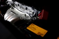 Mesin Alphard 2.5 menggunakan mesin 2AR-FE, In-Line 4 Cylinders, 16-valve, DOHC, Dual VVT-i.