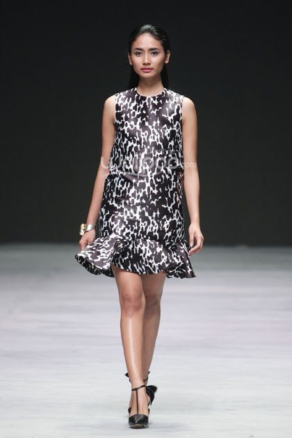 Peggy Hartanto, Fall/Winter 2015 curve. Indonesia Fashion Week 2015 at Jakarta Convention Center. Senayan. Jakarta. [Foto: Mohammad Abduh/Wolipop]