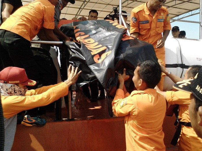 Jenazah 2 ABK KM Kumala Endah Teridentifikasi, 1 Telah Dibawa Pulang
