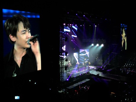 Bawakan Lagu RAN di Konser Go Crazy! Jakarta, 2PM Bikin Hottest Menjerit