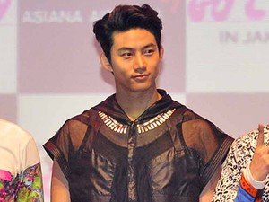 Taecyeon 2PM: Jakarta Terlalu Panas!