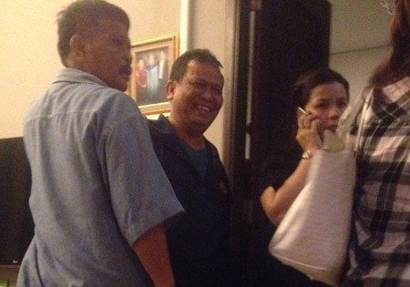 Dari Singapura, Ayah Olga Syahputra Akhirnya Tiba di Rumah Duka