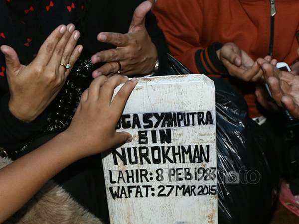 Doa untuk Almarhum Idola Doa untuk Almarhum Idola